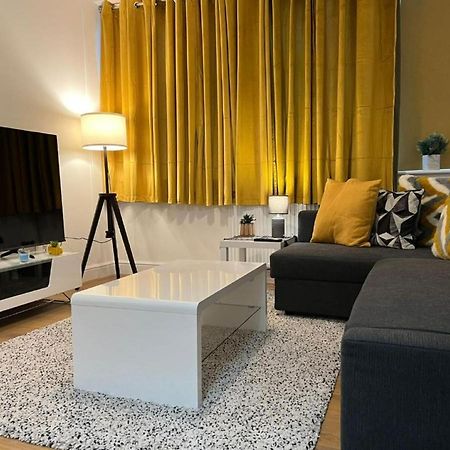 Modern And Stylish 1Bed Flat Daire Barking  Dış mekan fotoğraf