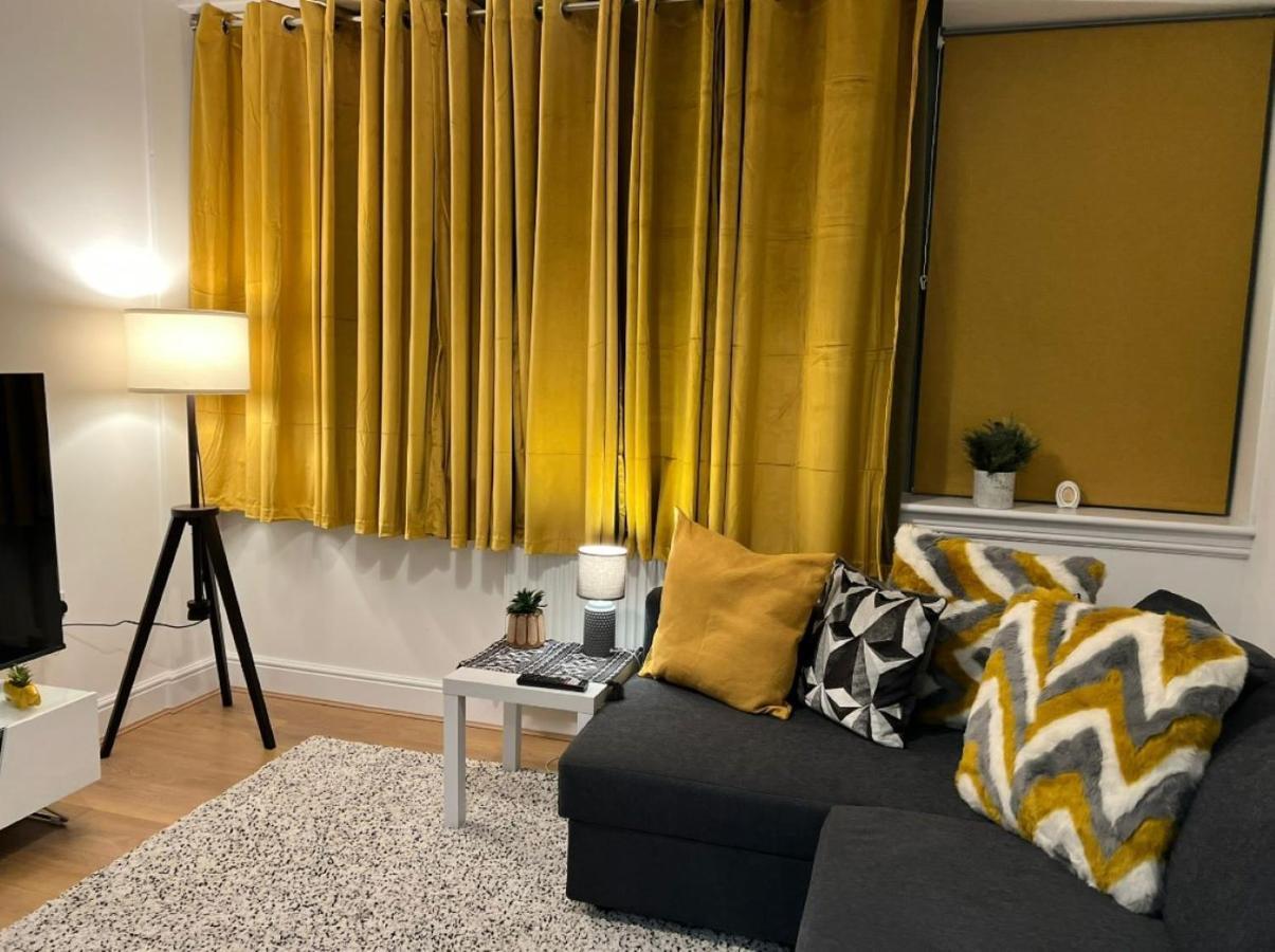 Modern And Stylish 1Bed Flat Daire Barking  Dış mekan fotoğraf
