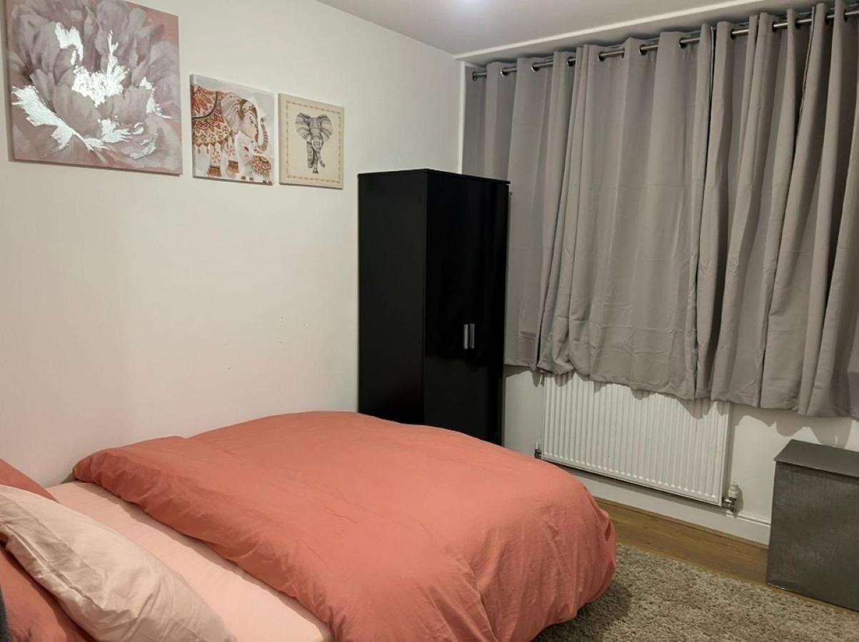 Modern And Stylish 1Bed Flat Daire Barking  Dış mekan fotoğraf