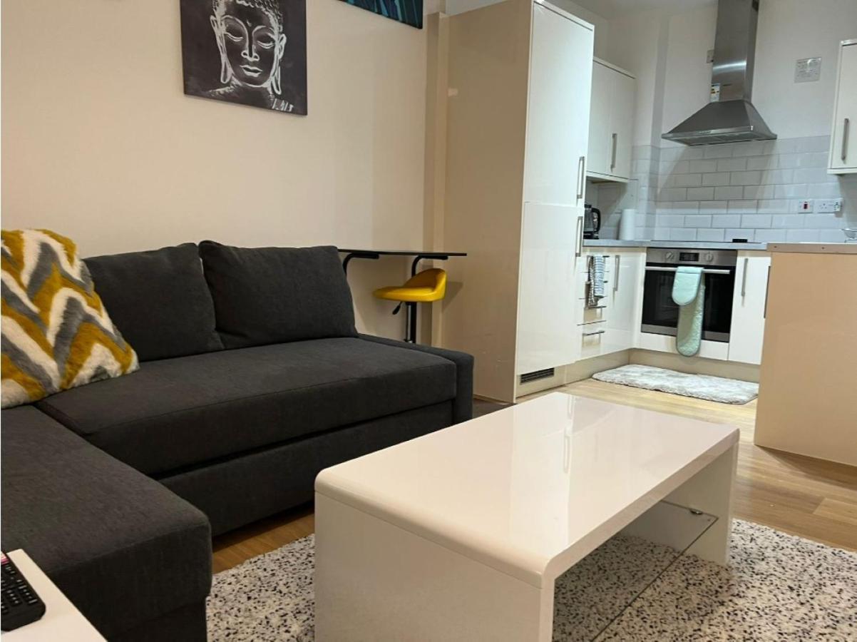 Modern And Stylish 1Bed Flat Daire Barking  Dış mekan fotoğraf