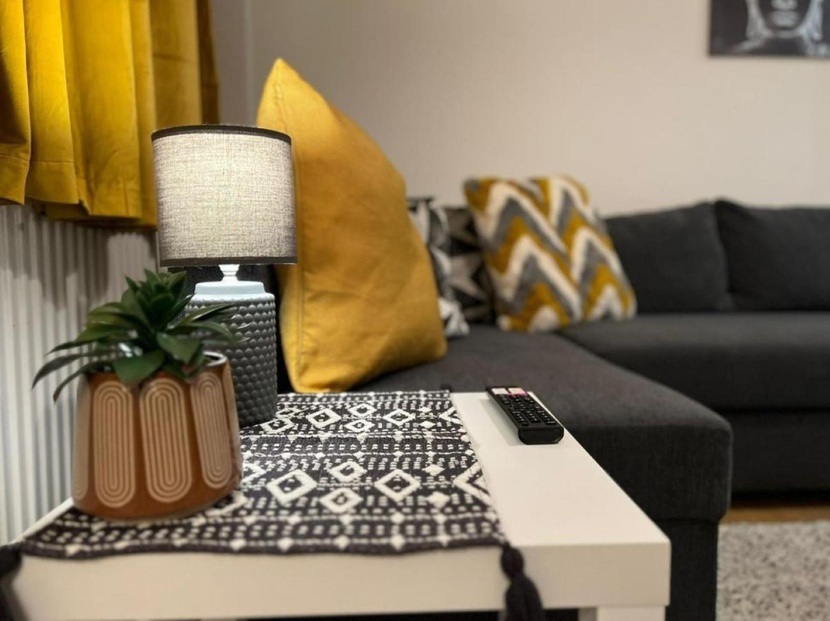 Modern And Stylish 1Bed Flat Daire Barking  Dış mekan fotoğraf